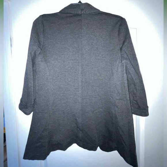 Blazer - Picture 2 of 3